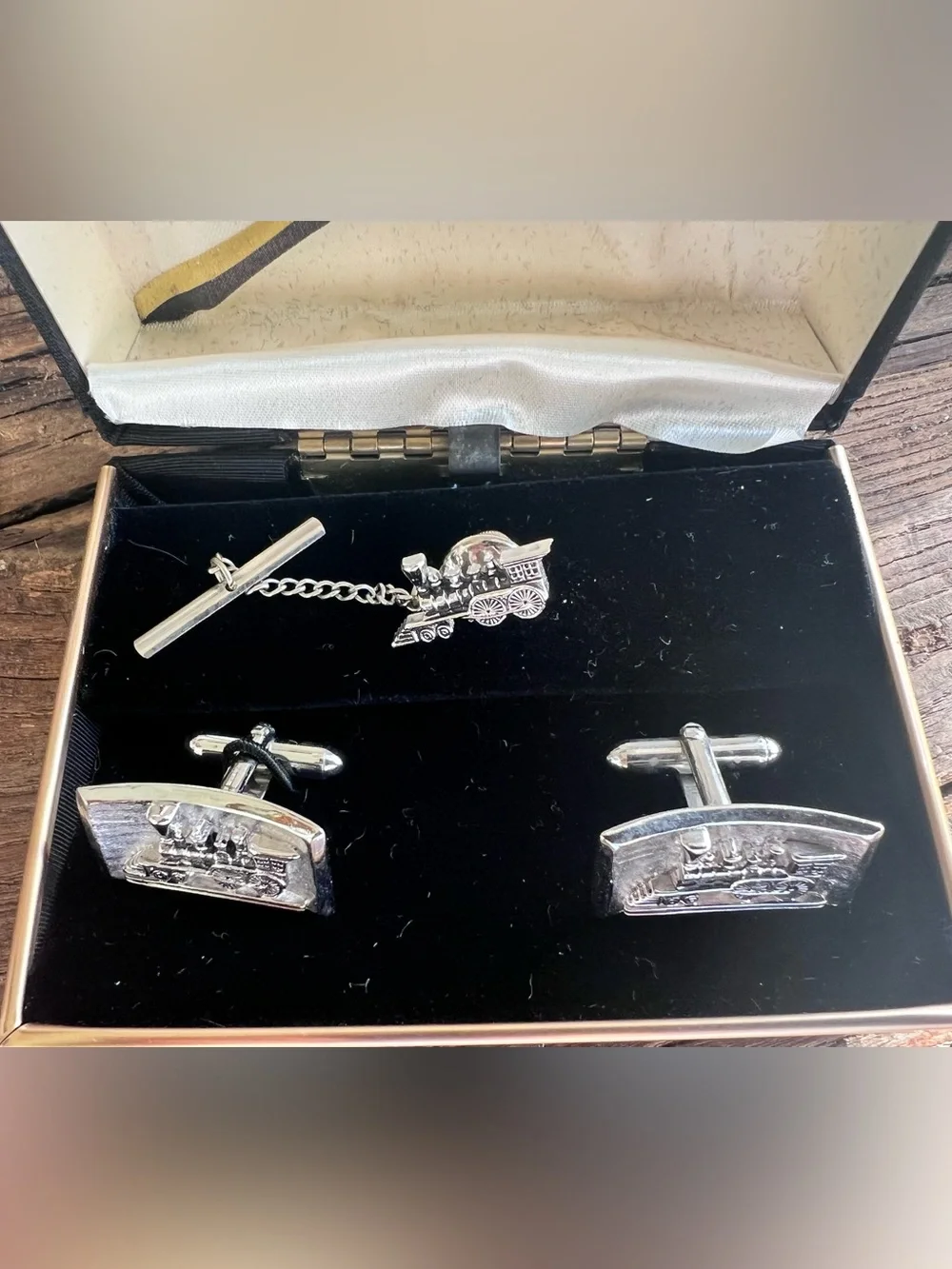 SWANK VTG Swank Locomotive Cufflink and tie clip Set